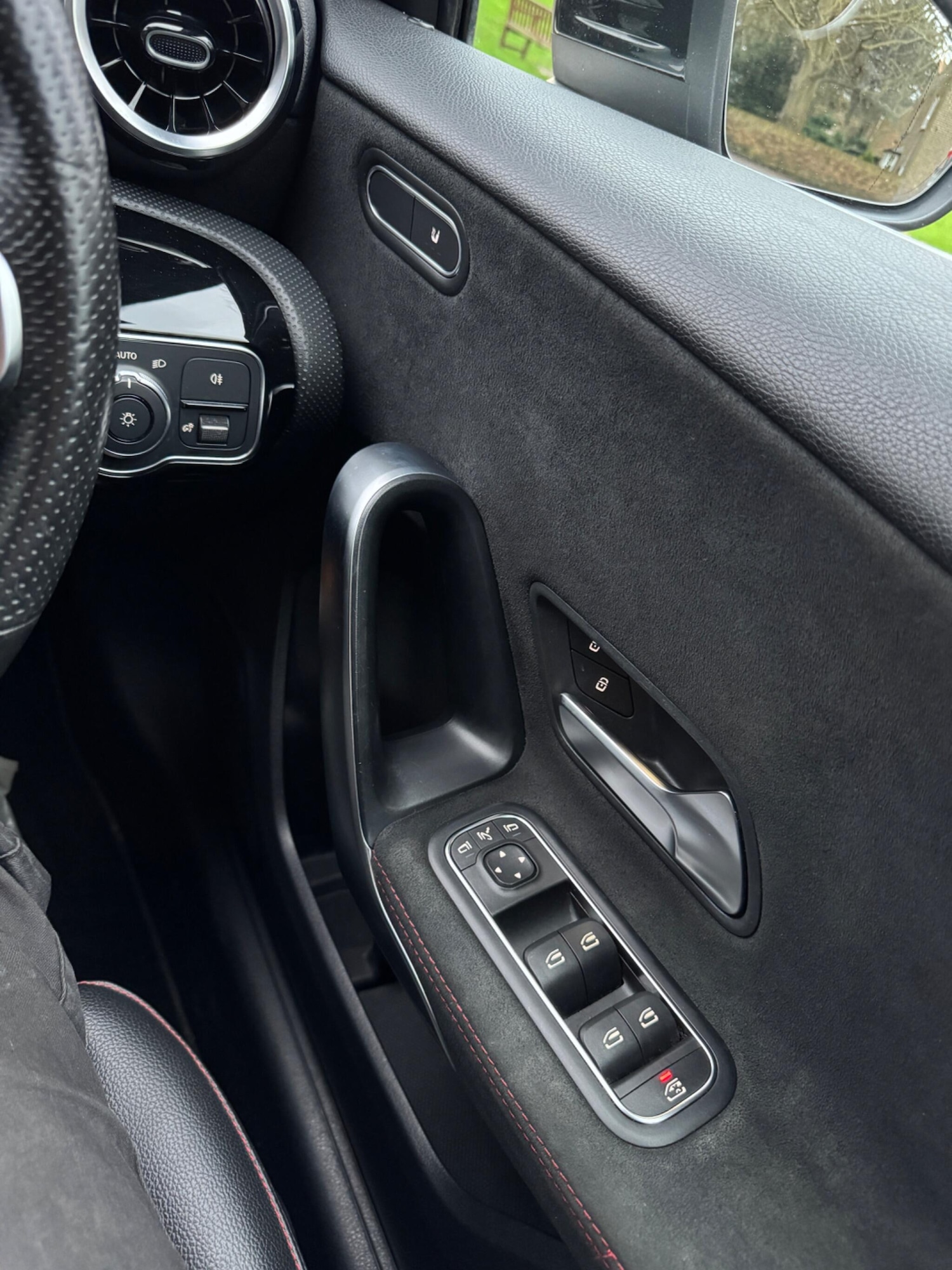 Used Mercedes-Benz A-Class 2019 for sale - 77645931: Photo 46