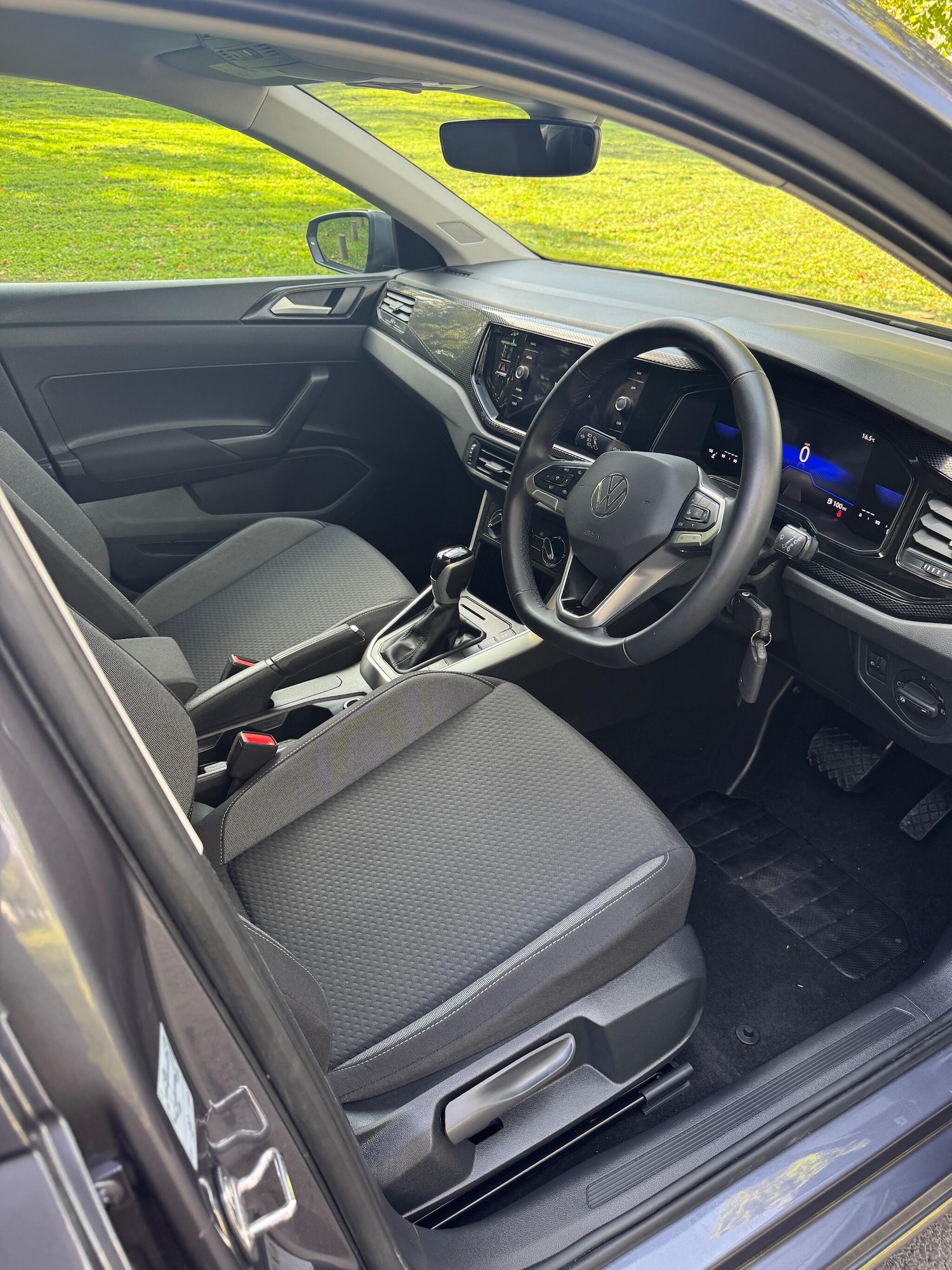 Used Volkswagen Polo 2023 for sale - 76109415: Photo 2