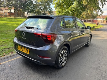 Used Volkswagen Polo 2023 for sale - 76109415: Photo