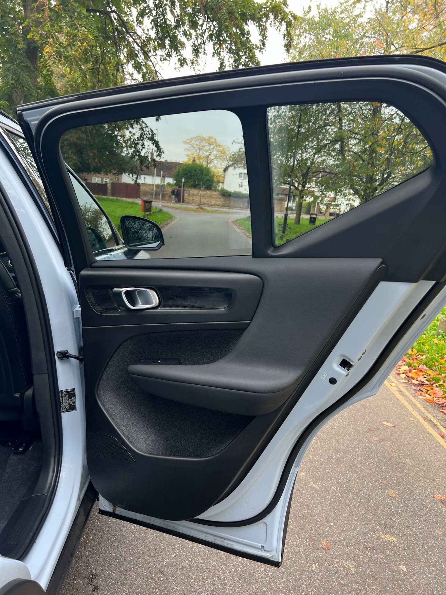 Used Volvo XC40 2024 for sale - 76440759: Photo 31