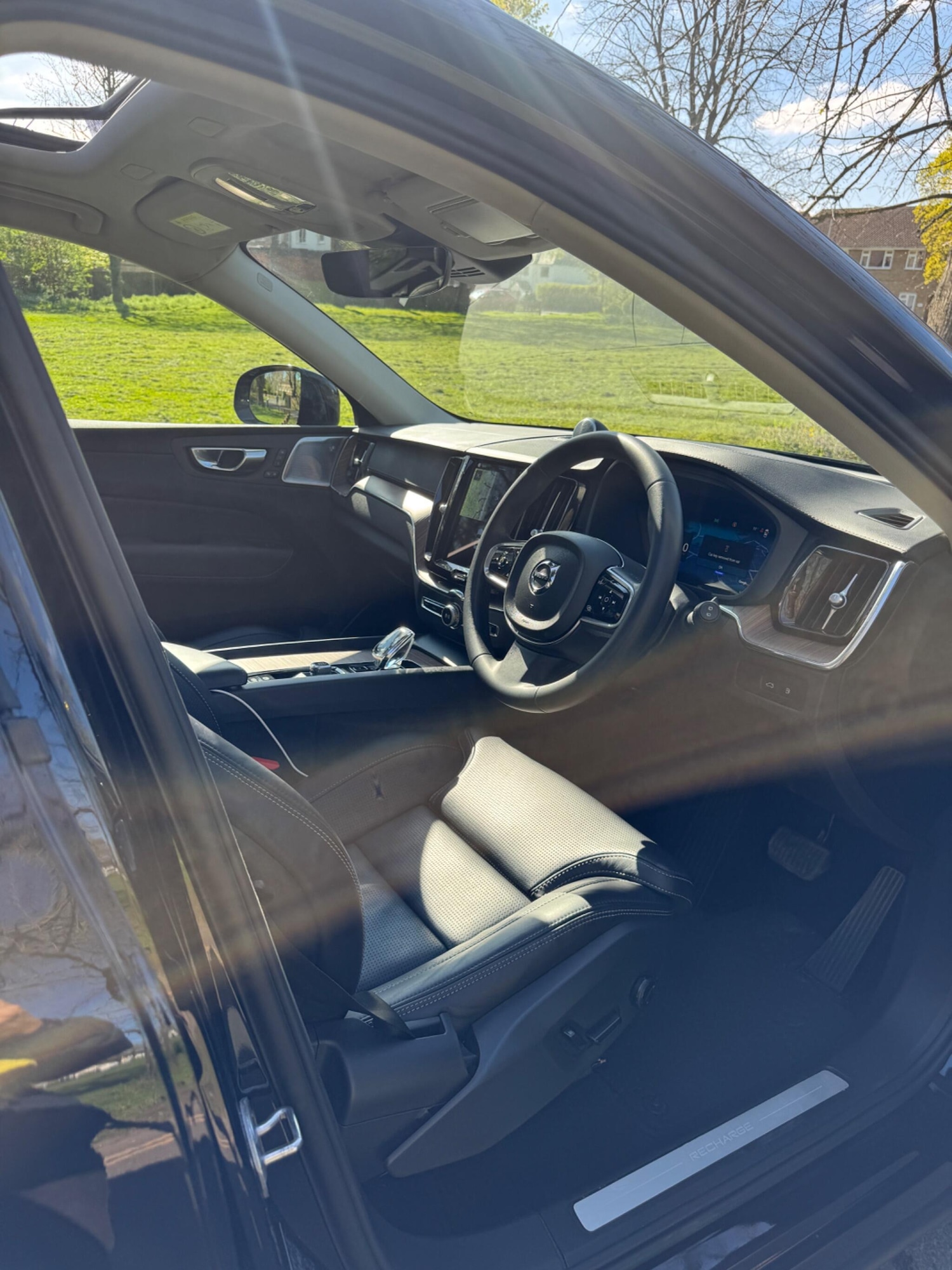 Used Volvo XC60 2023 for sale - 78116360: Photo 2