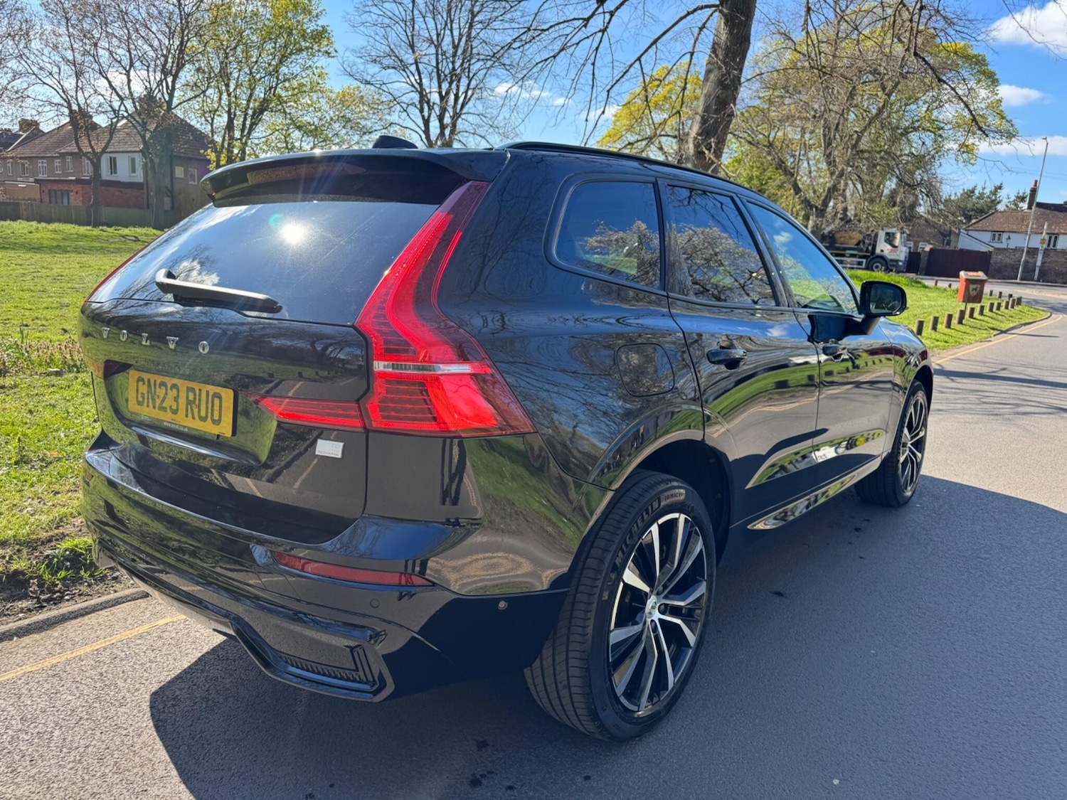 Used Volvo XC60 2023 for sale - 78116360: Photo 3