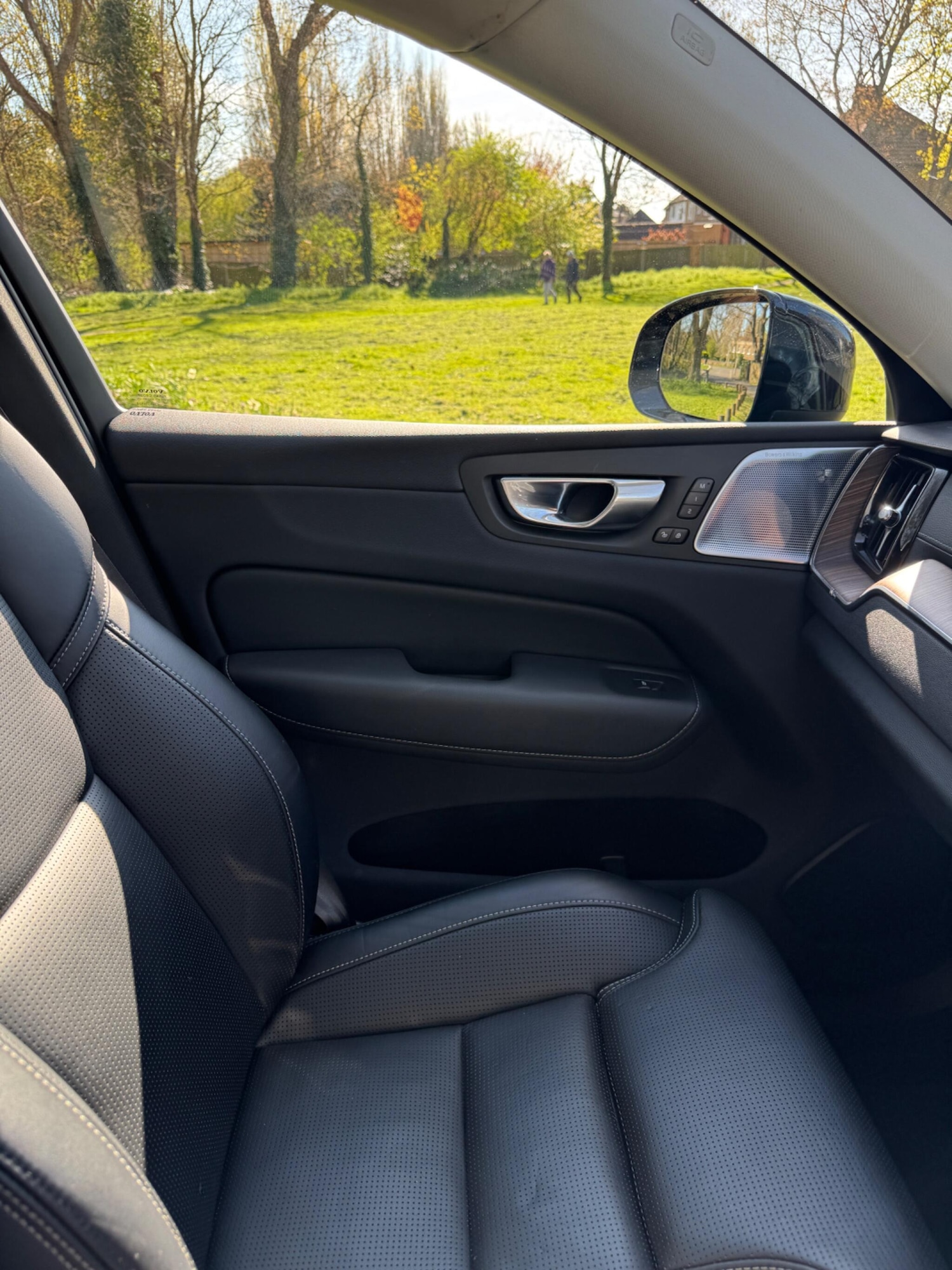 Used Volvo XC60 2023 for sale - 78116360: Photo 35