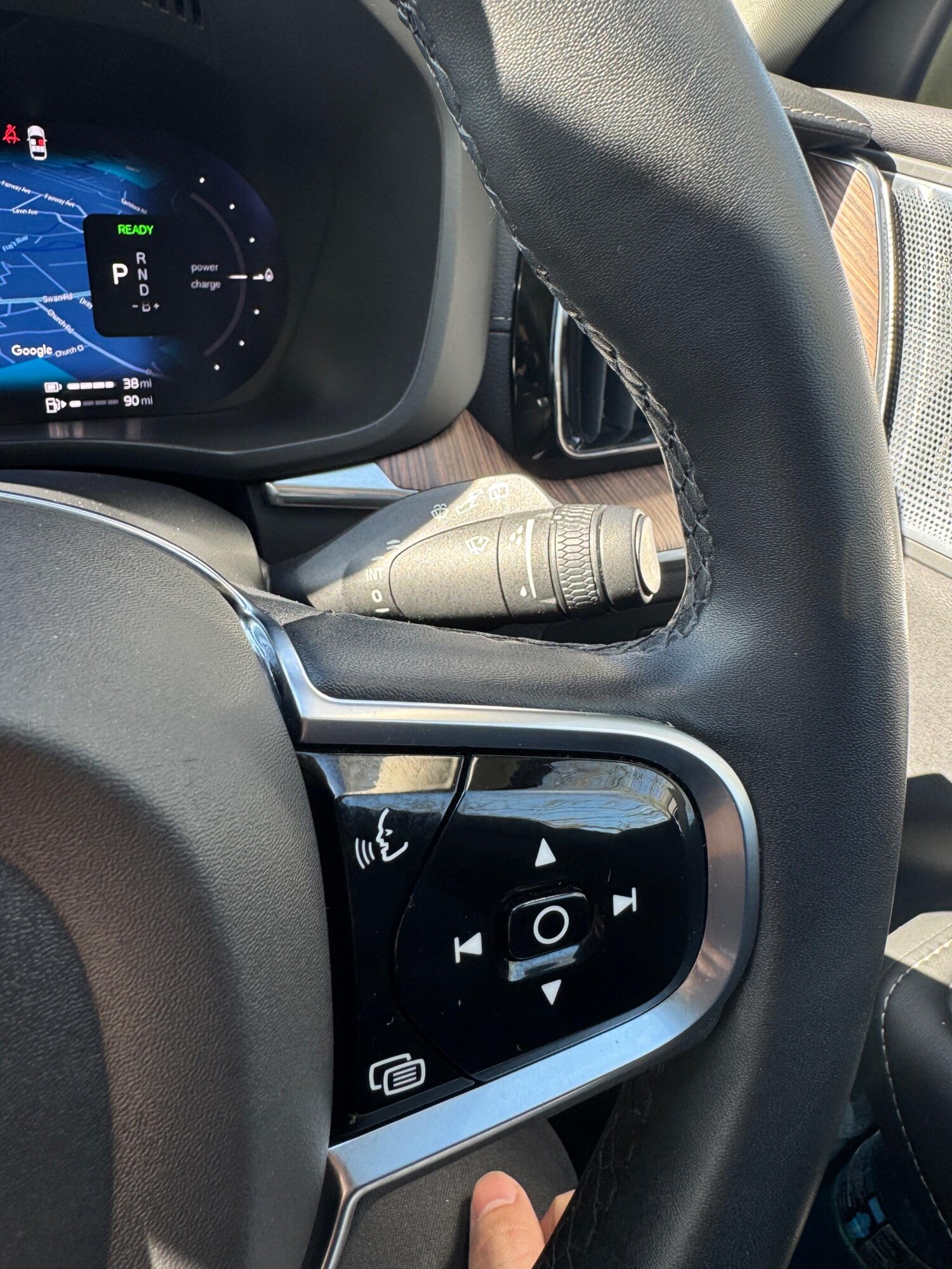 Used Volvo XC60 2023 for sale - 78116360: Photo 43