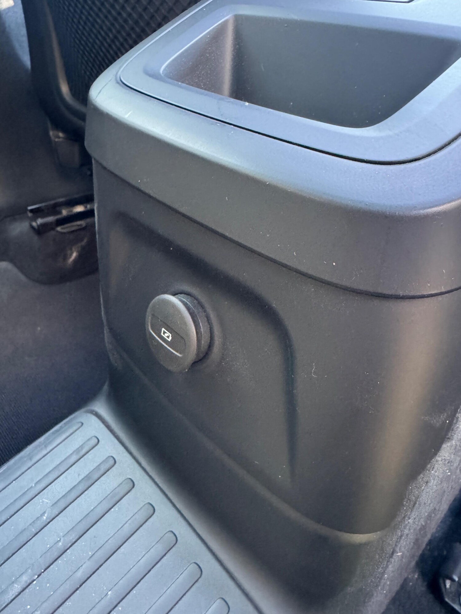 Used Volvo XC60 2023 for sale - 78116360: Photo 55