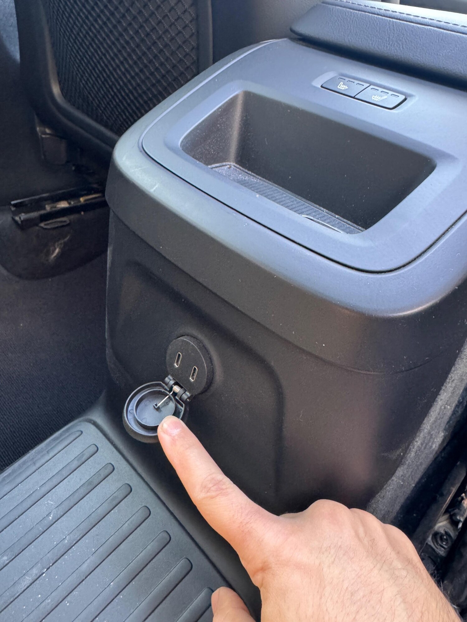 Used Volvo XC60 2023 for sale - 78116360: Photo 56