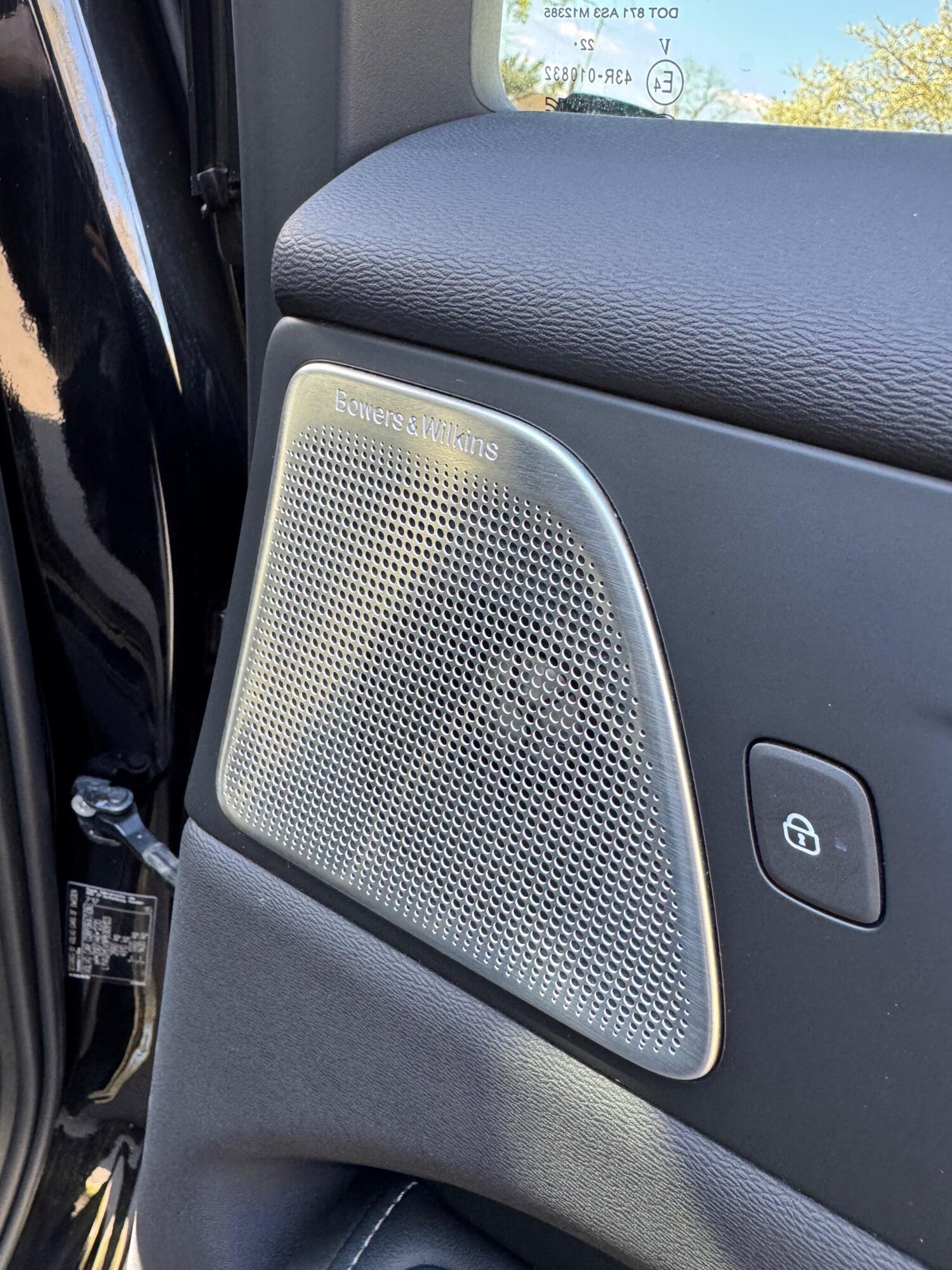 Used Volvo XC60 2023 for sale - 78116360: Photo 58