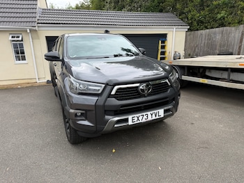 Used Toyota Hilux 2023 for sale - 78605713: Photo