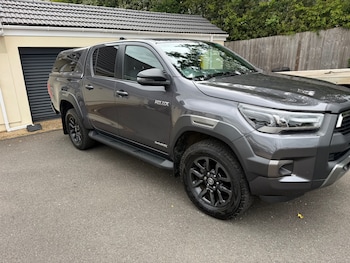 Used Toyota Hilux 2023 for sale - 78605713: Photo