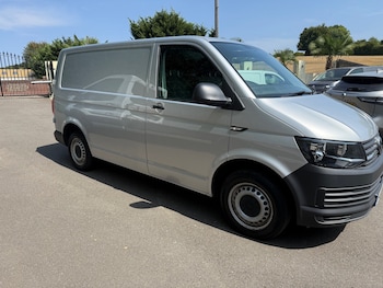 Used Volkswagen Transporter 2018 for sale - 75558559: Photo