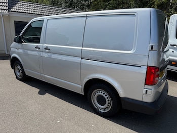 Used Volkswagen Transporter 2018 for sale - 75558559: Photo
