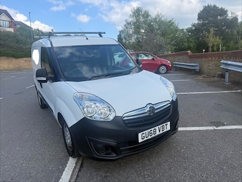 Used Vauxhall Combo 2018 for sale - 78332678: Photo