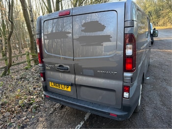 Used Renault Trafic 2018 for sale - 77162103: Photo