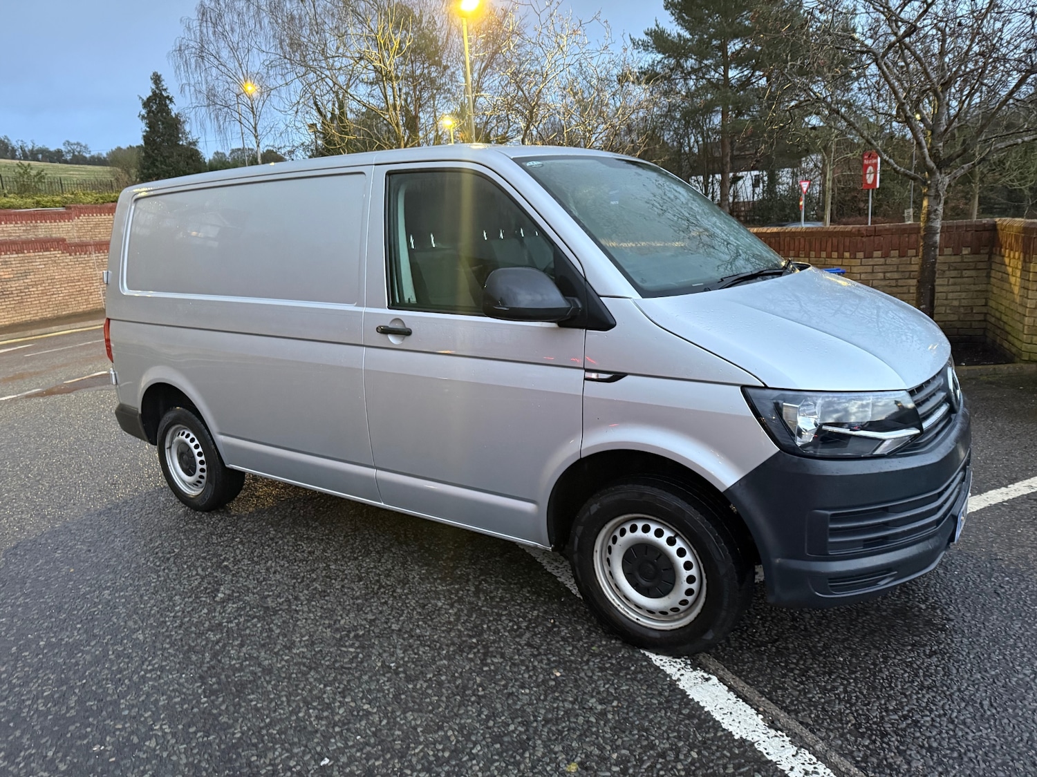 Used Volkswagen Transporter 2019 for sale - 77592533: Photo 2