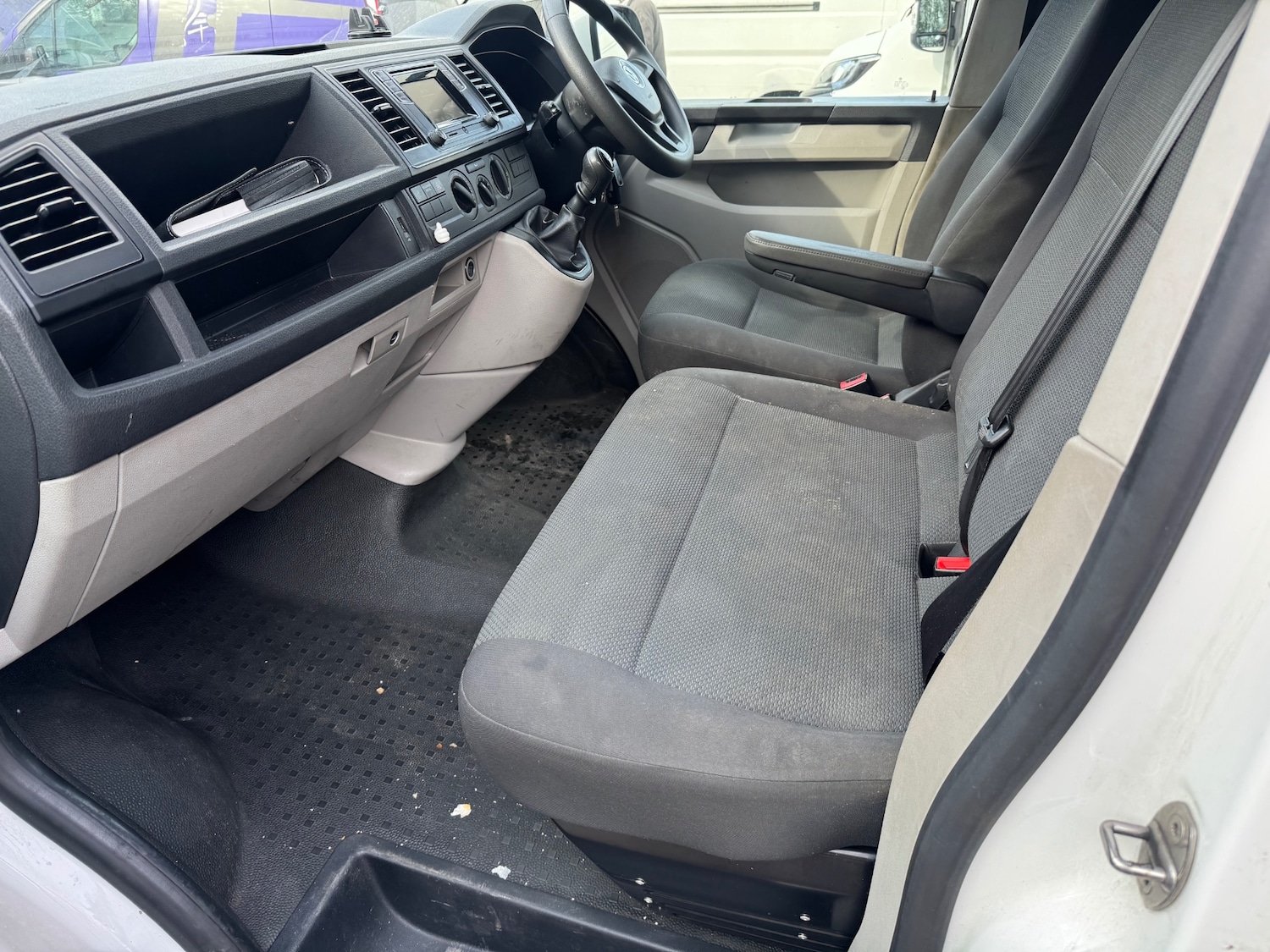 Used Volkswagen Transporter 2018 for sale - 77701951: Photo 6