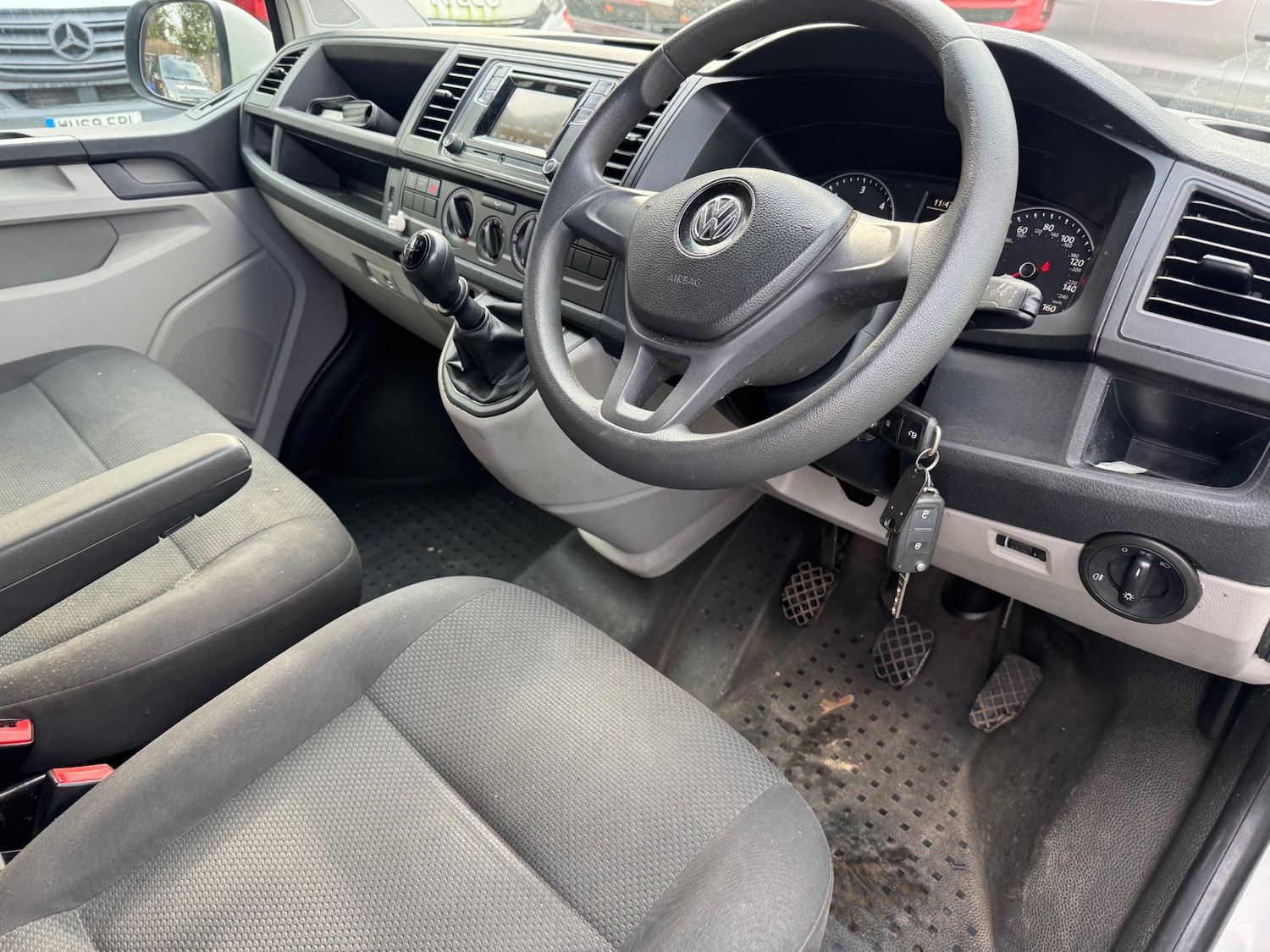 Used Volkswagen Transporter 2018 for sale - 77701951: Photo 7