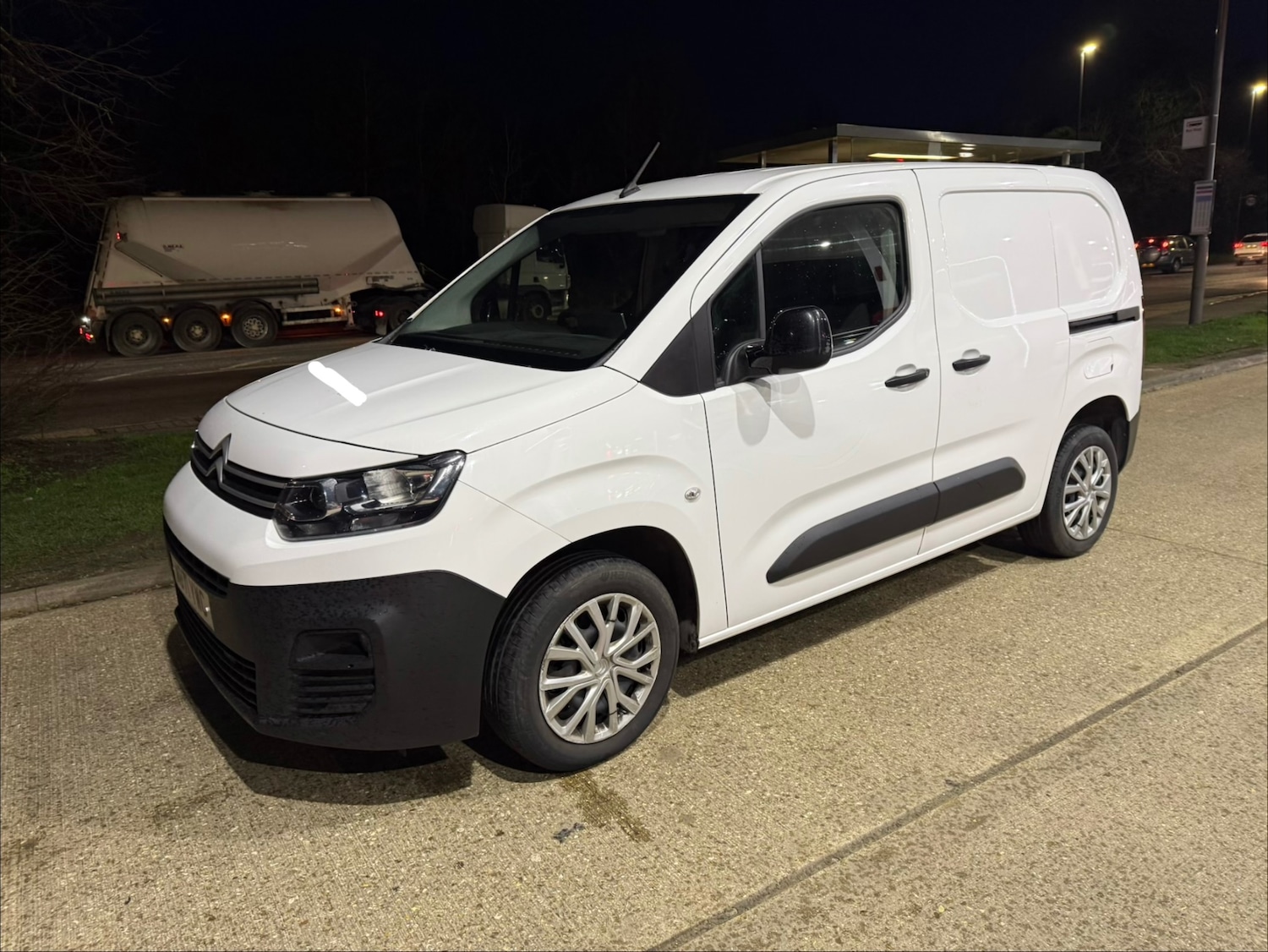 Used Citroen Berlingo 2022 for sale - 77681545: Photo 2