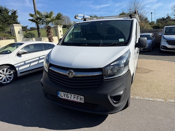 Vauxhall Vivaro feature image