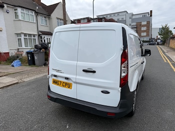 Ford Transit Connect feature image 3