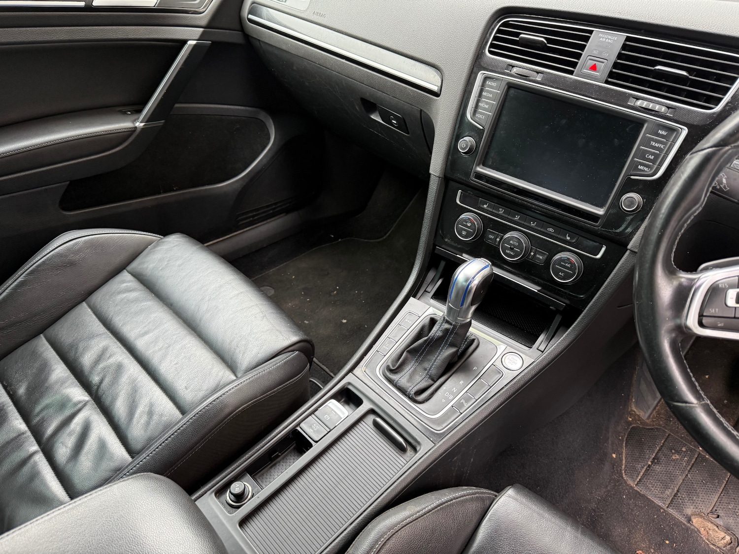 Used Volkswagen Golf 2016 for sale - 76494935: Photo 8