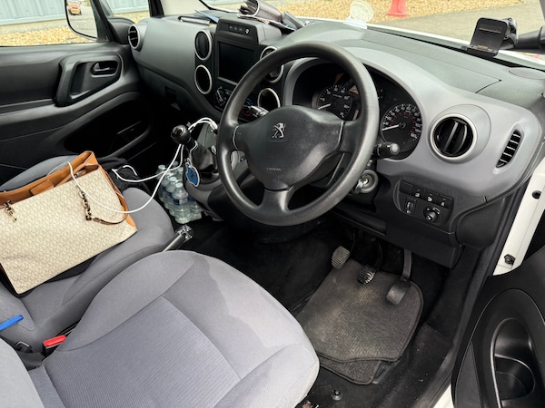 Used Peugeot Partner 2016 for sale - 76306096: Photo 6