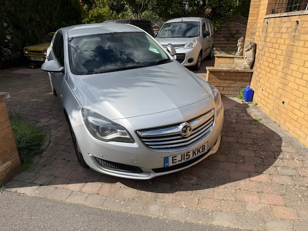 Used Vauxhall Insignia 2015 for sale - 76081544: Photo 1