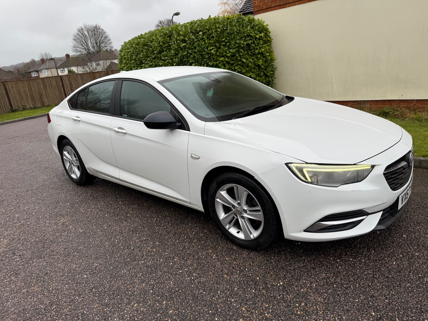 Used Vauxhall Insignia 2017 for sale - 77975449: Photo 2