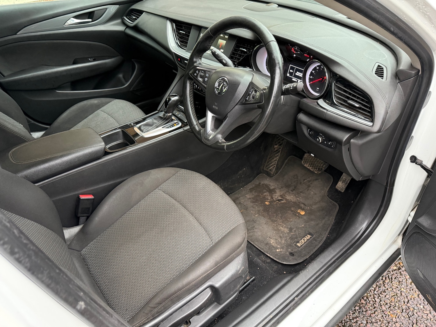 Used Vauxhall Insignia 2017 for sale - 77975449: Photo 6