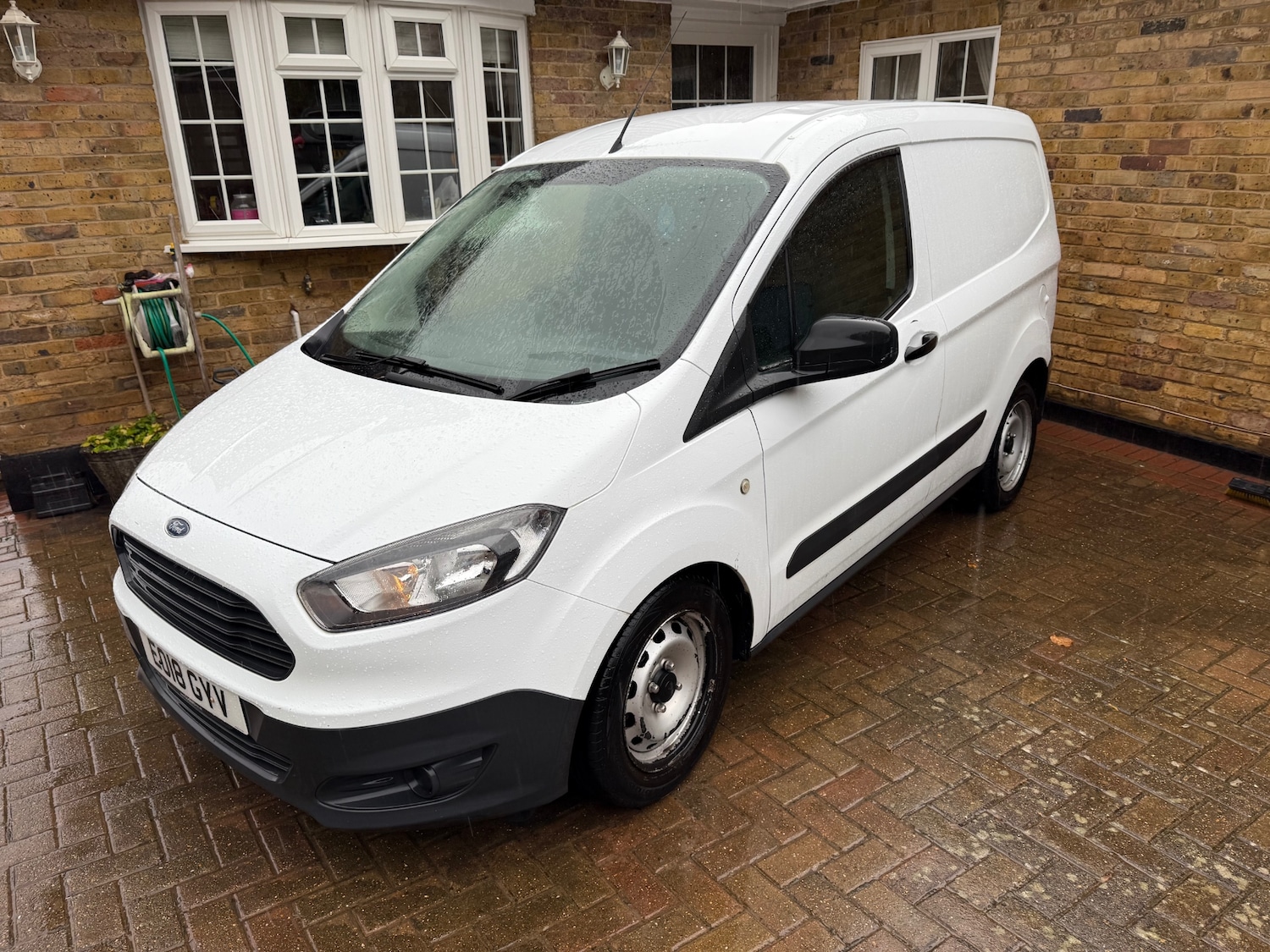 Used Ford Transit Courier 2018 for sale - 76369182: Photo 2