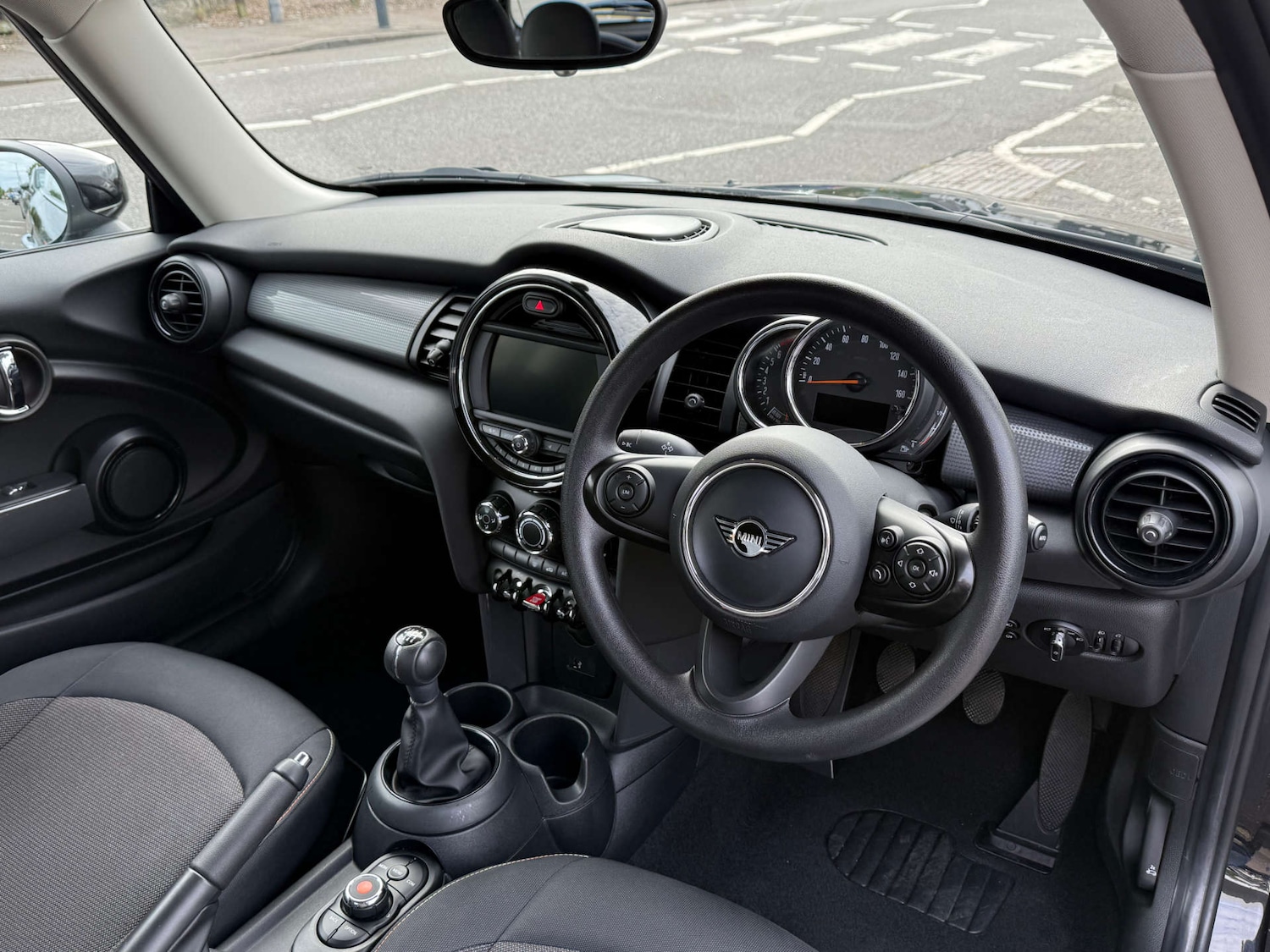 Used MINI Hatch 2021 for sale - 76830864: Photo 2