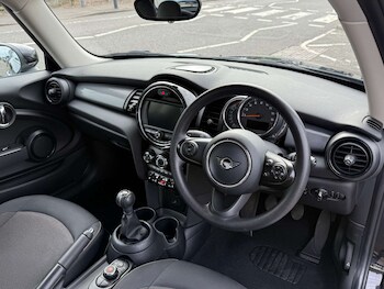 Used MINI Hatch 2021 for sale - 76830864: Photo