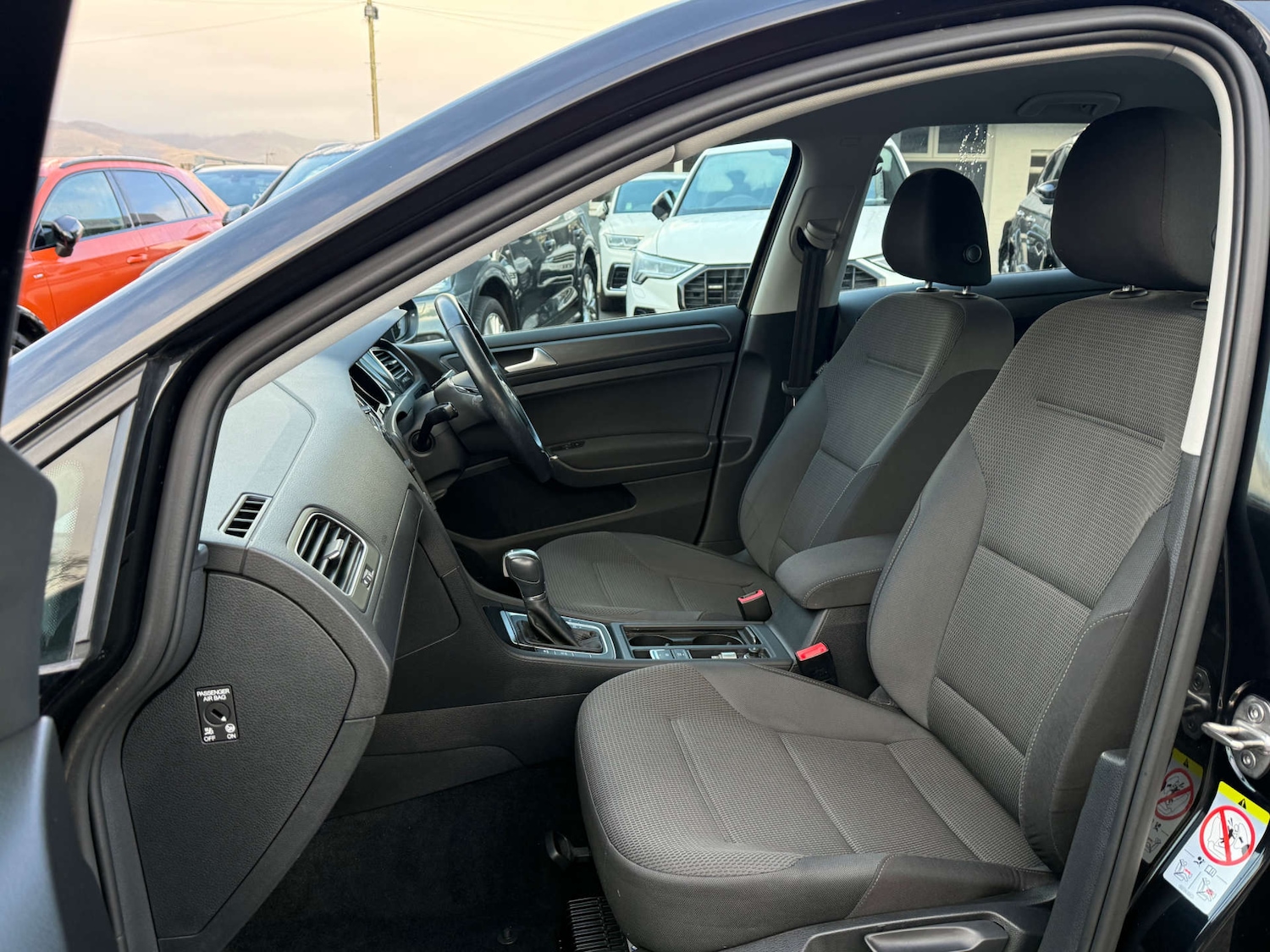 Used Volkswagen Golf 2019 for sale - 77101408: Photo 12