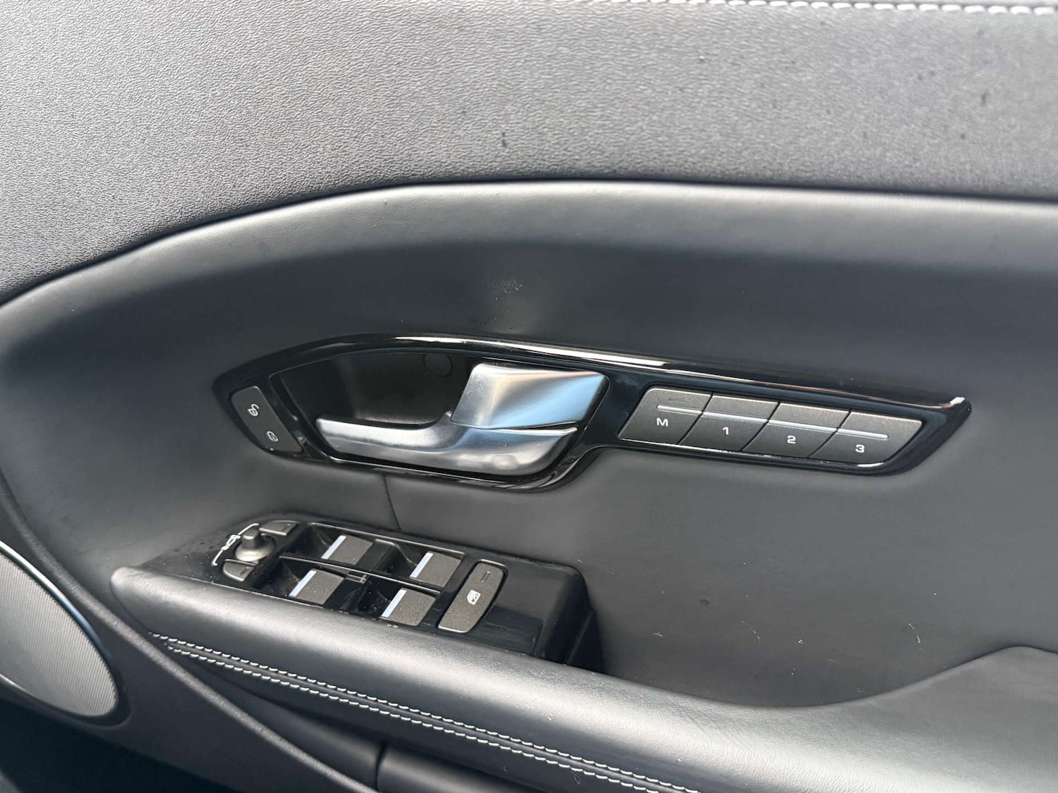 Used Land Rover Range Rover Evoque 2018 for sale - 76969180: Photo 25