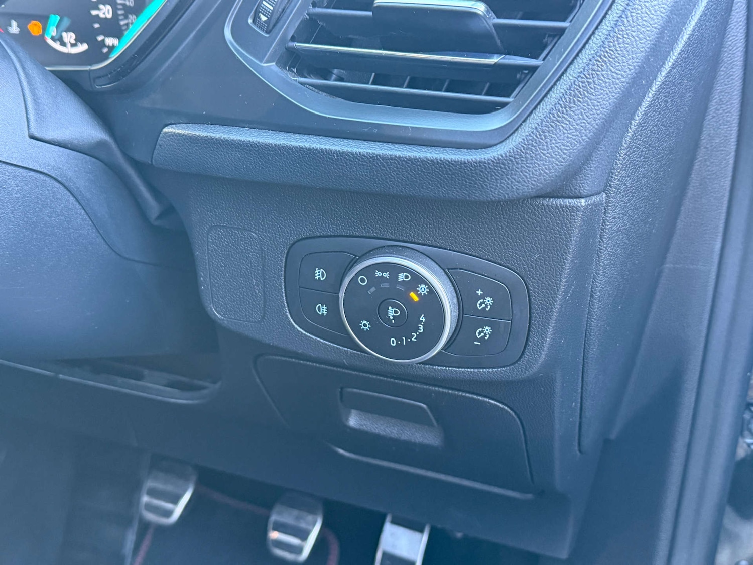 Used Ford Focus 2020 for sale - 76830904: Photo 26