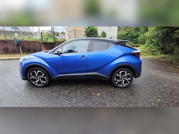 Used Toyota C-HR 2017 for sale - 78819518: Photo