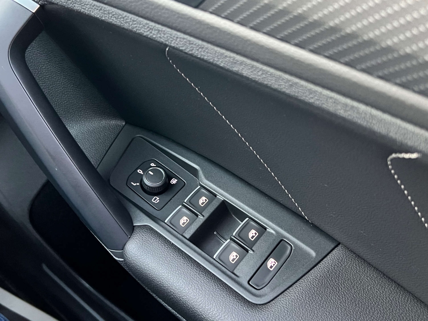 Used Volkswagen Tiguan 2022 for sale - 76830916: Photo 32