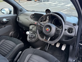 Used Abarth 595 2022 for sale - 76830910: Photo