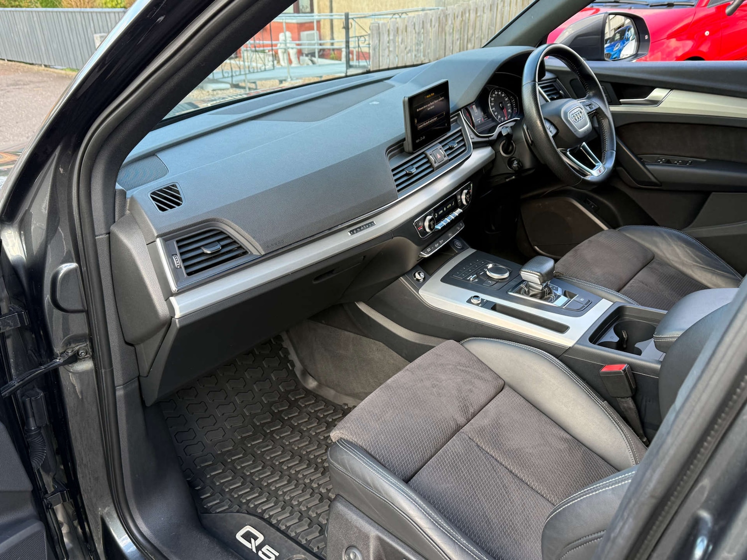 Used Audi Q5 2017 for sale - 76830936: Photo 16