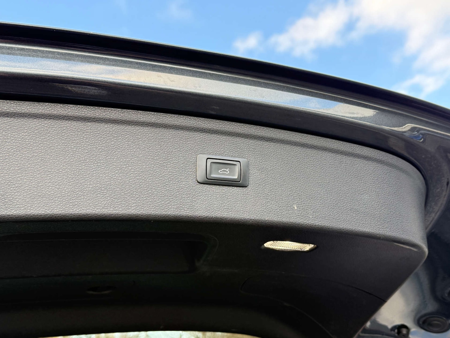 Used Audi Q5 2017 for sale - 76830936: Photo 20