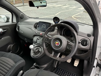 Used Abarth 595 2022 for sale - 76830925: Photo