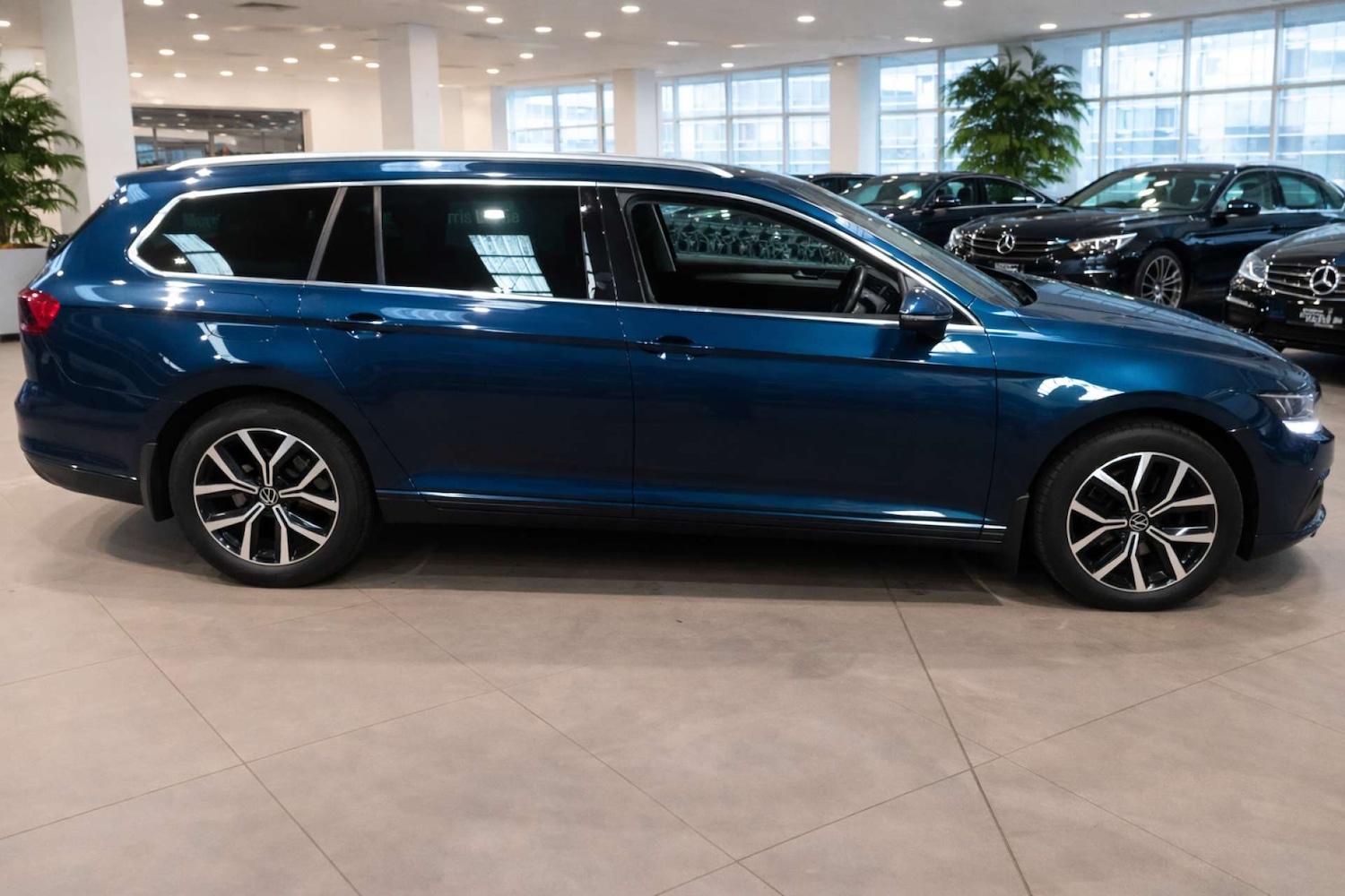 Used Volkswagen Passat 2022 for sale - 77978799: Photo 2