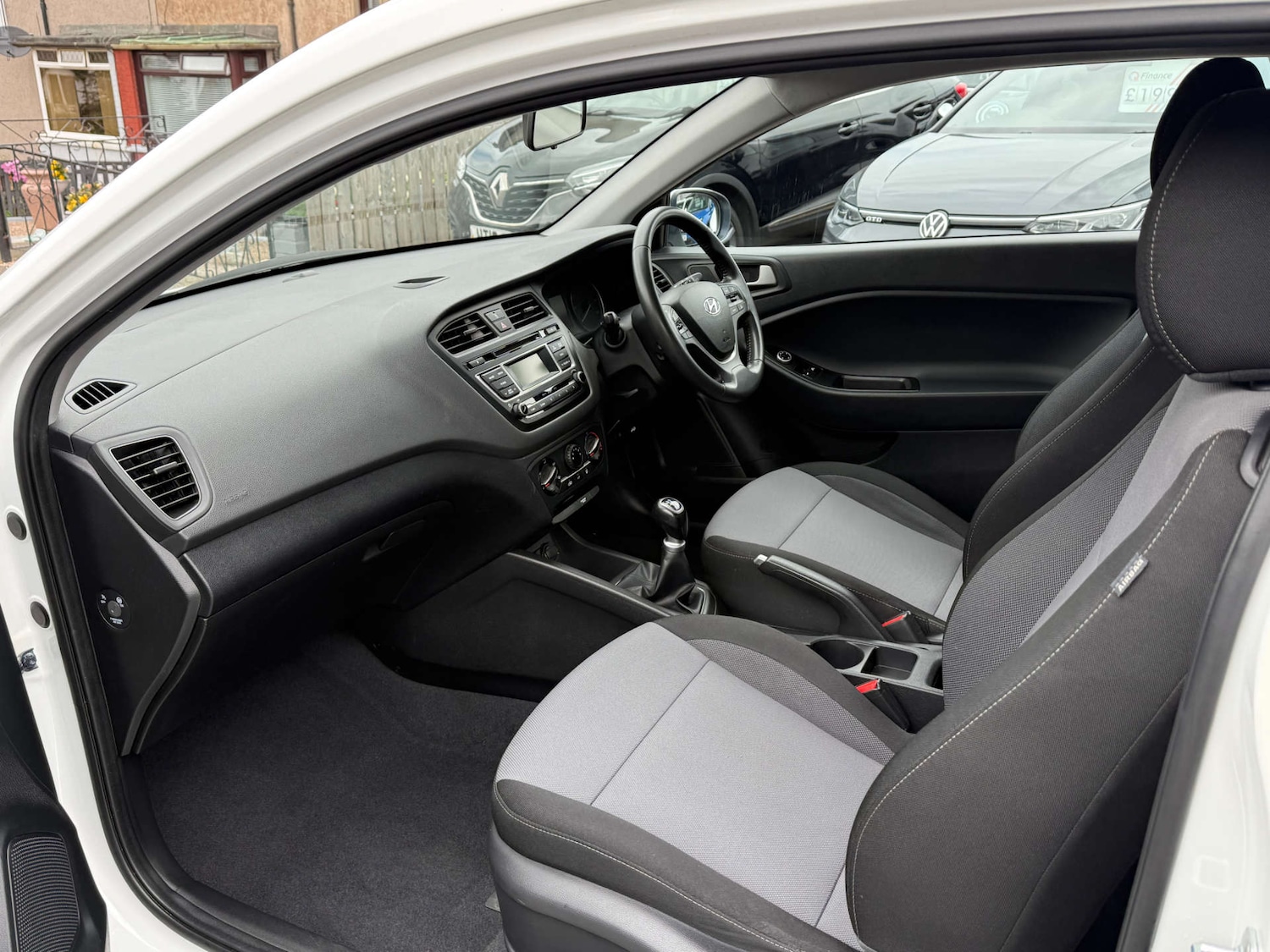 Used Hyundai i20 2018 for sale - 76830892: Photo 11