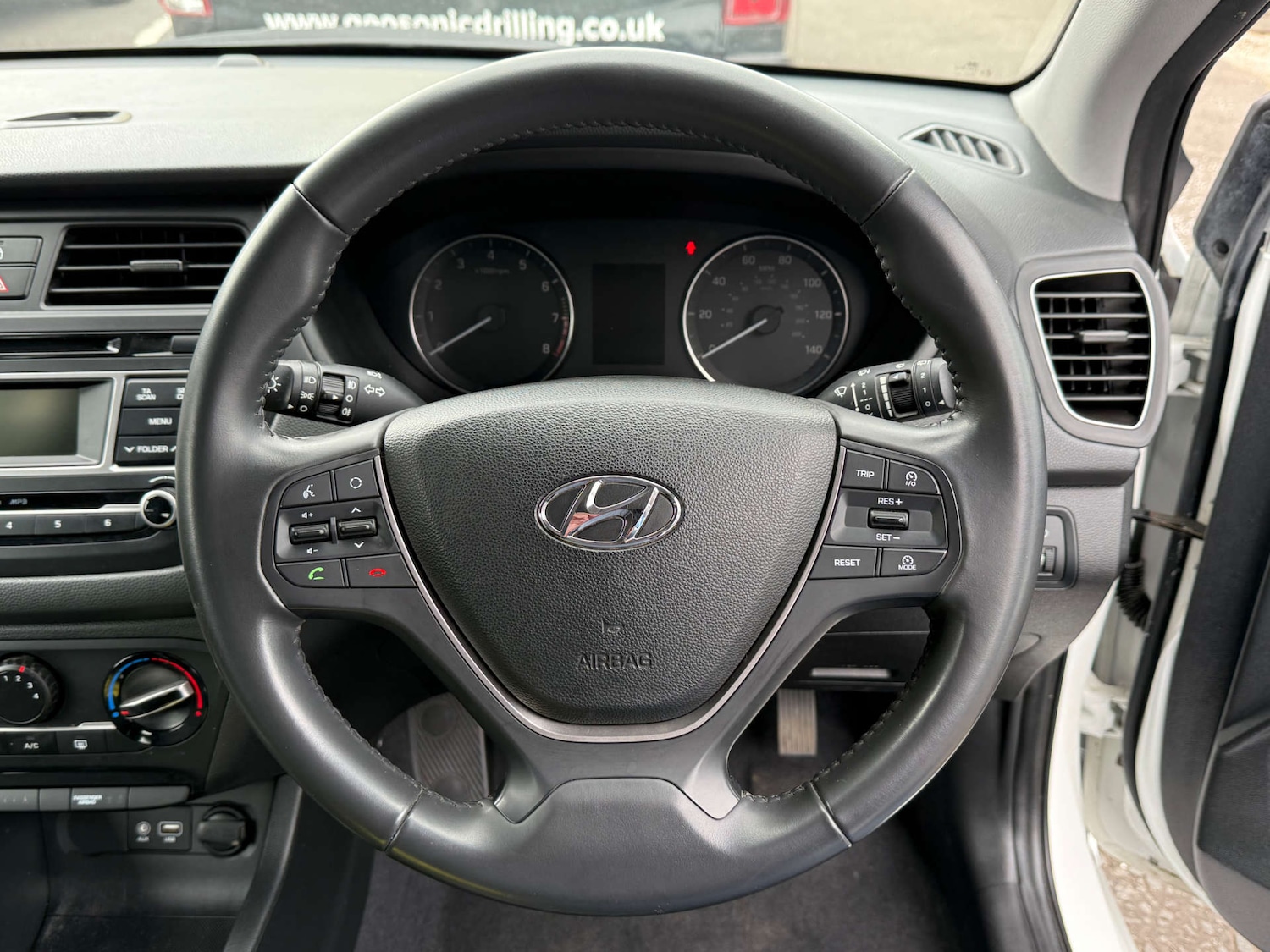 Used Hyundai i20 2018 for sale - 76830892: Photo 18