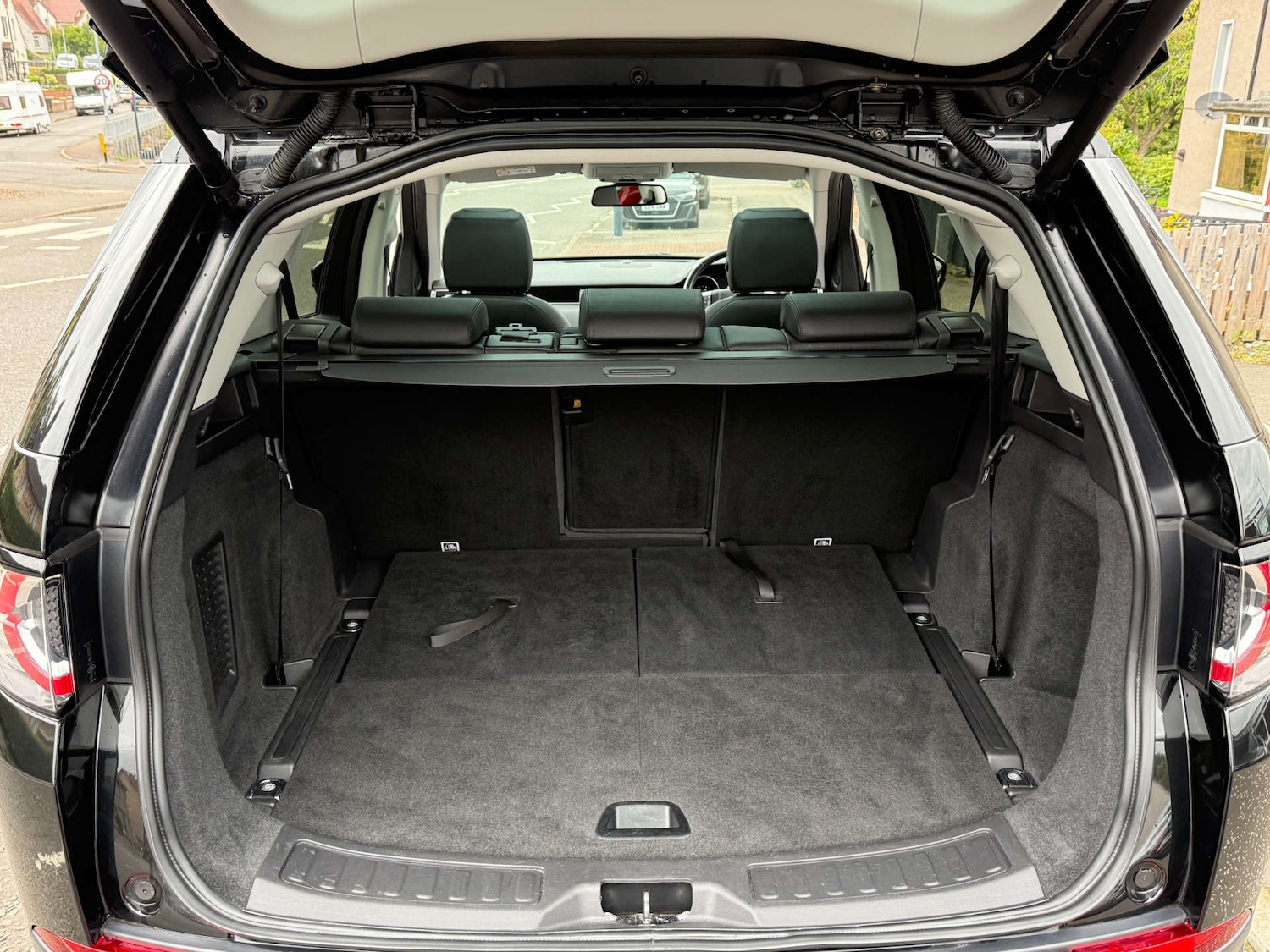 Used Land Rover Discovery Sport 2018 for sale - 76830964: Photo 23