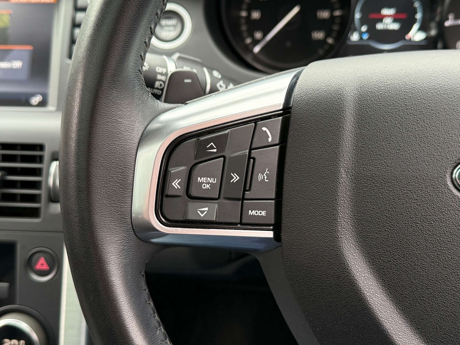 Used Land Rover Discovery Sport 2018 for sale - 76830964: Photo 31