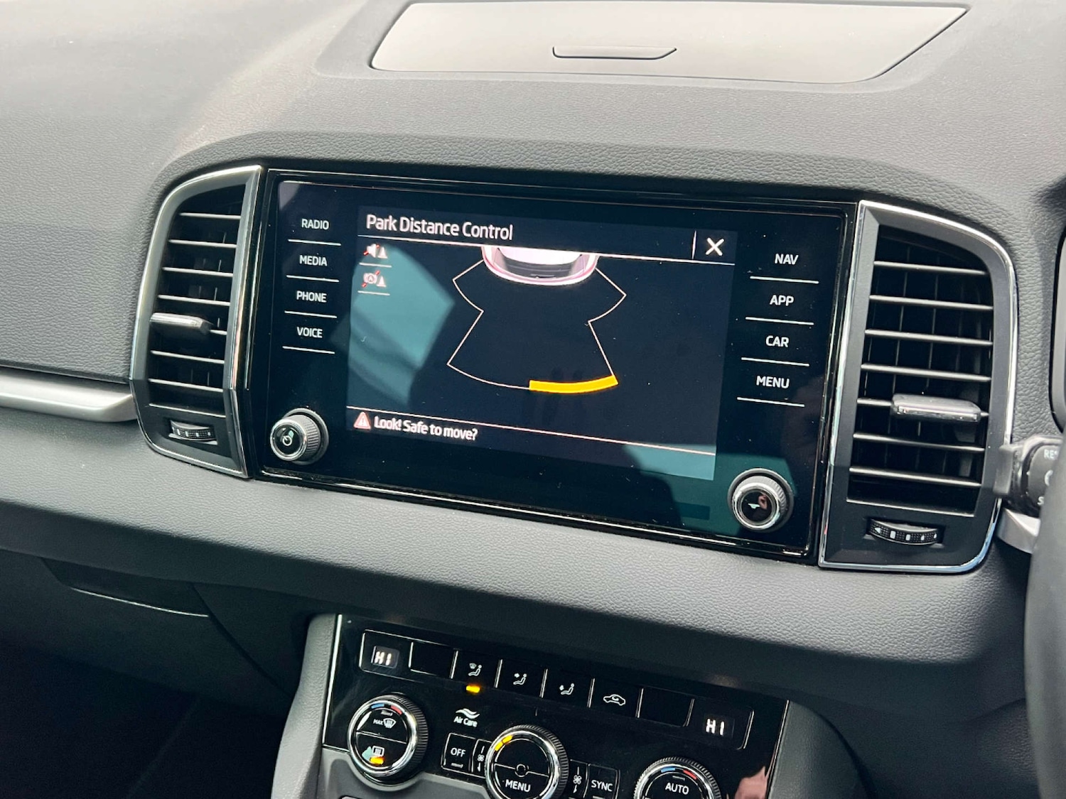 Used Skoda Karoq 2022 for sale - 76830944: Photo 21