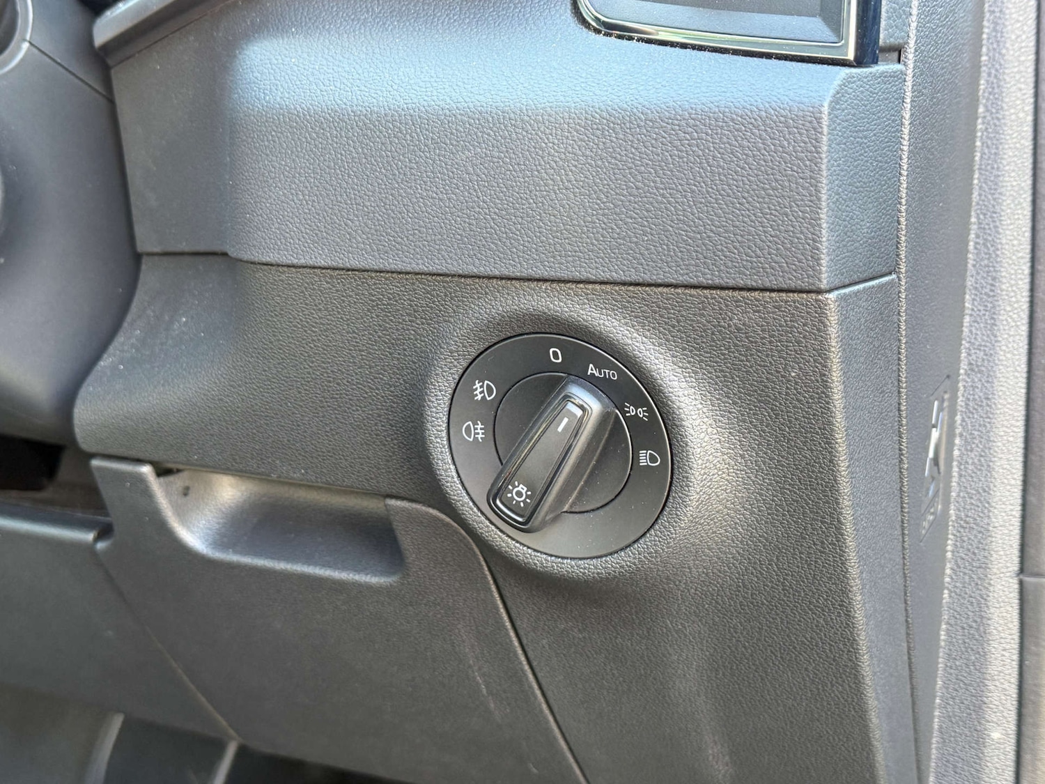 Used Skoda Karoq 2022 for sale - 76830944: Photo 25