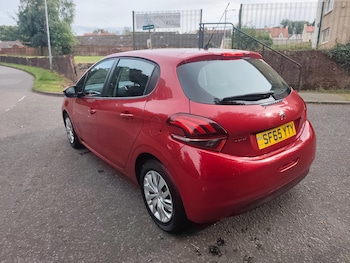 Used Peugeot 208 2015 for sale - 79510447: Photo