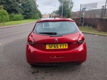 Used Peugeot 208 2015 for sale - 79510447: Photo