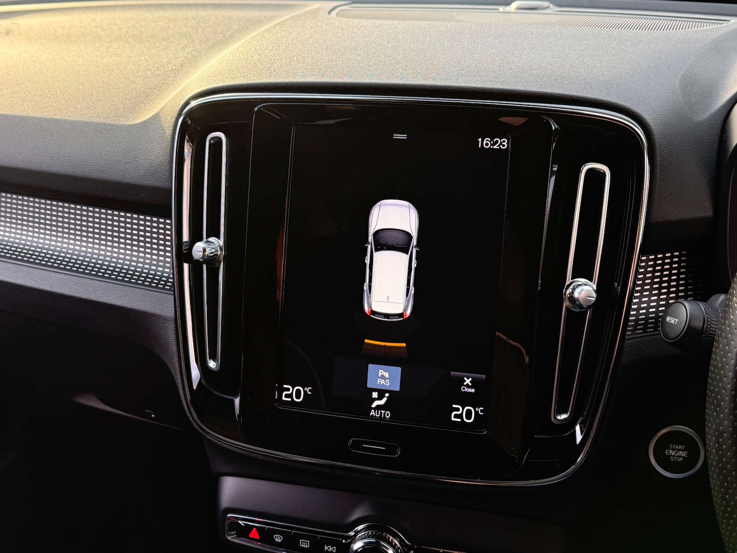 Used Volvo XC40 2020 for sale - 76830924: Photo 22